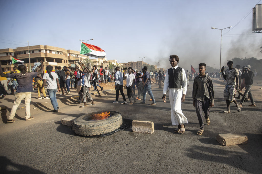 Пять мирных граждан погибли в боях между армией и спецназом в Судане