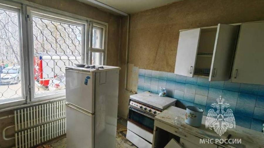 Последствия взрыва в квартире жилого дома в Ангарске. Фото © Telegram / ГУ МЧС по Иркутской области