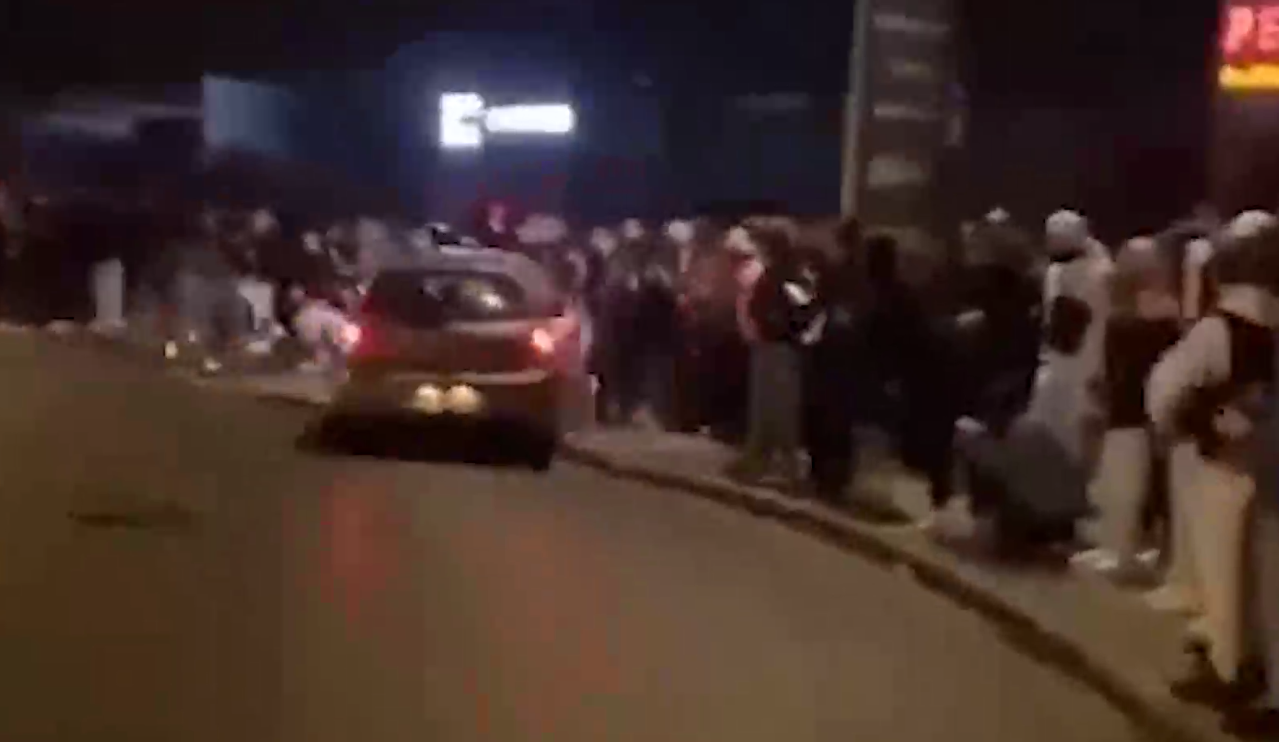 Семь человек пострадали при наезде автомобиля на толпу во французском Бордо