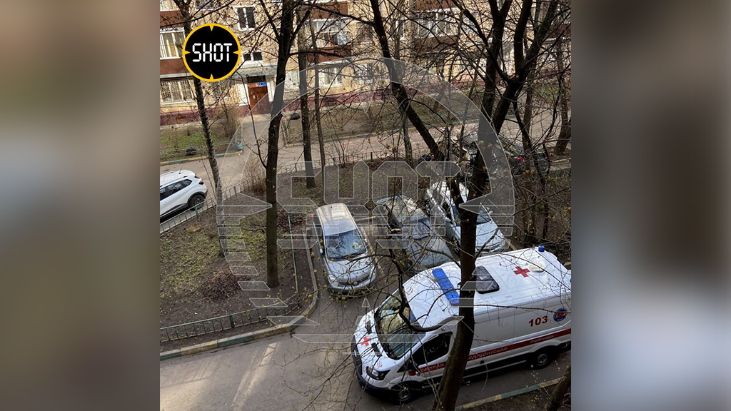 Тело мужчины нашли на чердаке пятиэтажки в Москве