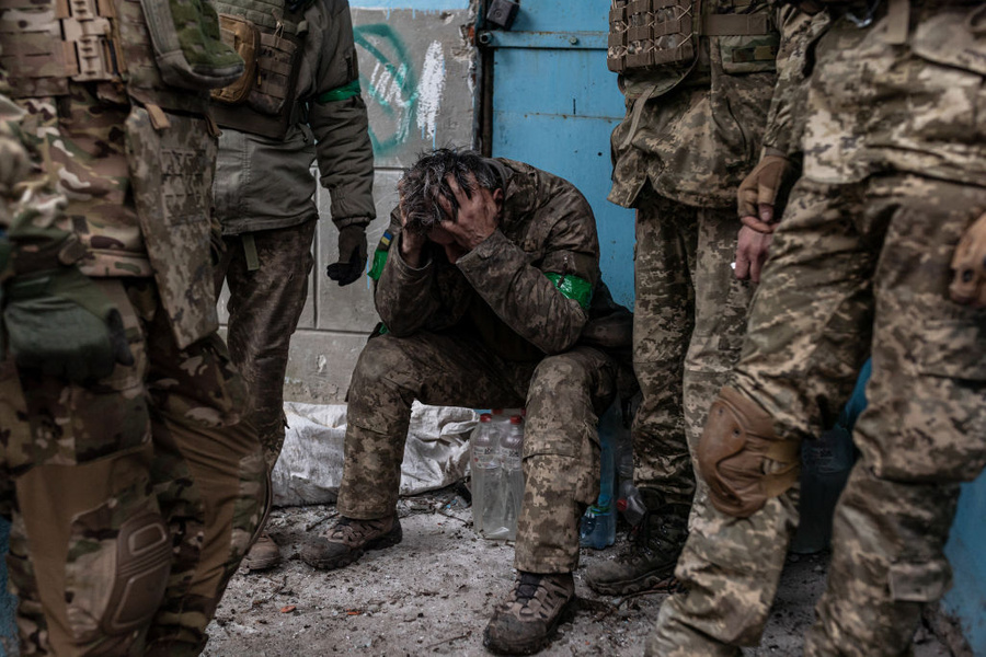 Украинские солдаты под Артёмовском, вероятно, не смогут дождаться украинского наступления и будут вынуждены выбирать из нескольких вариантов действий. Обложка © Getty Images / Diego Herrera Carcedo / Anadolu Agency 