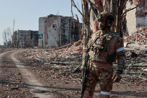 Группа украинских военных сдалась в плен четырём бойцам ЧВК "Вагнер" в Артёмовске