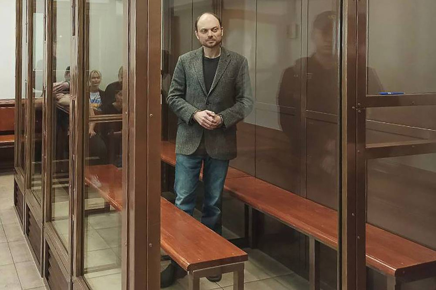 Обвиняемый Кара-Мурза в Мосгорсуде. Фото © ТАСС / Пресс-служба Мосгорсуда