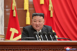 Ким Чен Ын анонсировал запуск разведывательного спутника КНДР