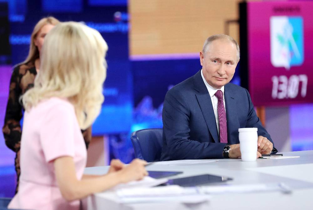 Песков ответил на вопрос о дате проведения прямой линии с Путиным