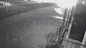 Опубликовано видео удара беспилотника по военкомату в Новозыбкове