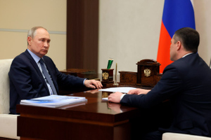 Путин призвал псковского губернатора окружить вниманием семьи участников СВО
