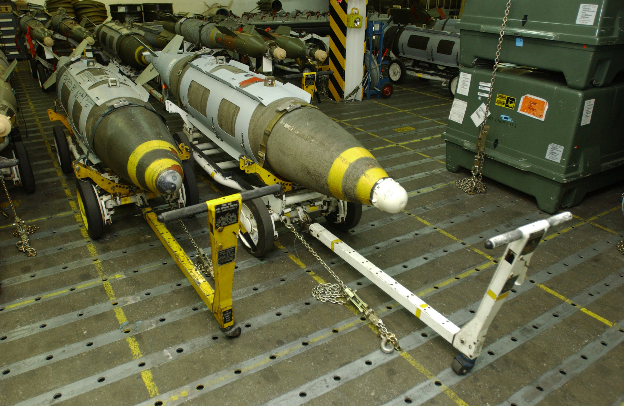 По некоторым данным, ВСУ несколько раз зафиксировали сбои в работе высокоточных бомб JDAM, переданных США © Wikipedia