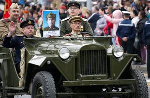МВД обещает не штрафовать автовладельцев за портреты героев "Бессмертного полка"