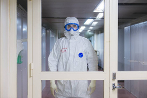 Россиянам рассказали, надо ли бояться нового варианта коронавируса "арктур"
