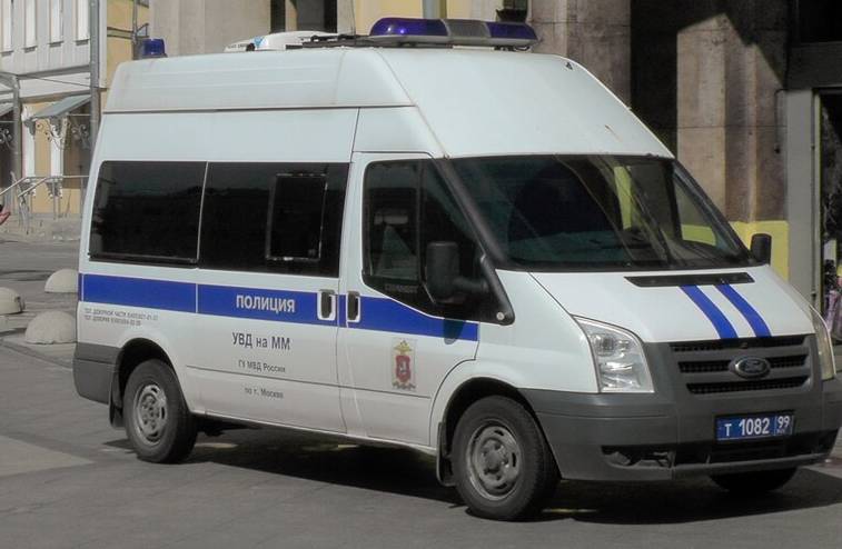 Ещё одну посылку в пункте СДЭК проверяют на взрывчатку в Москве