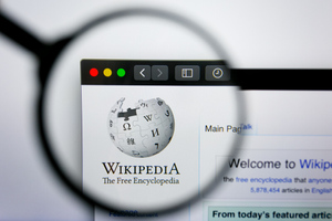 Википедию вновь оштрафовали за неудаление фейков о спецоперации
