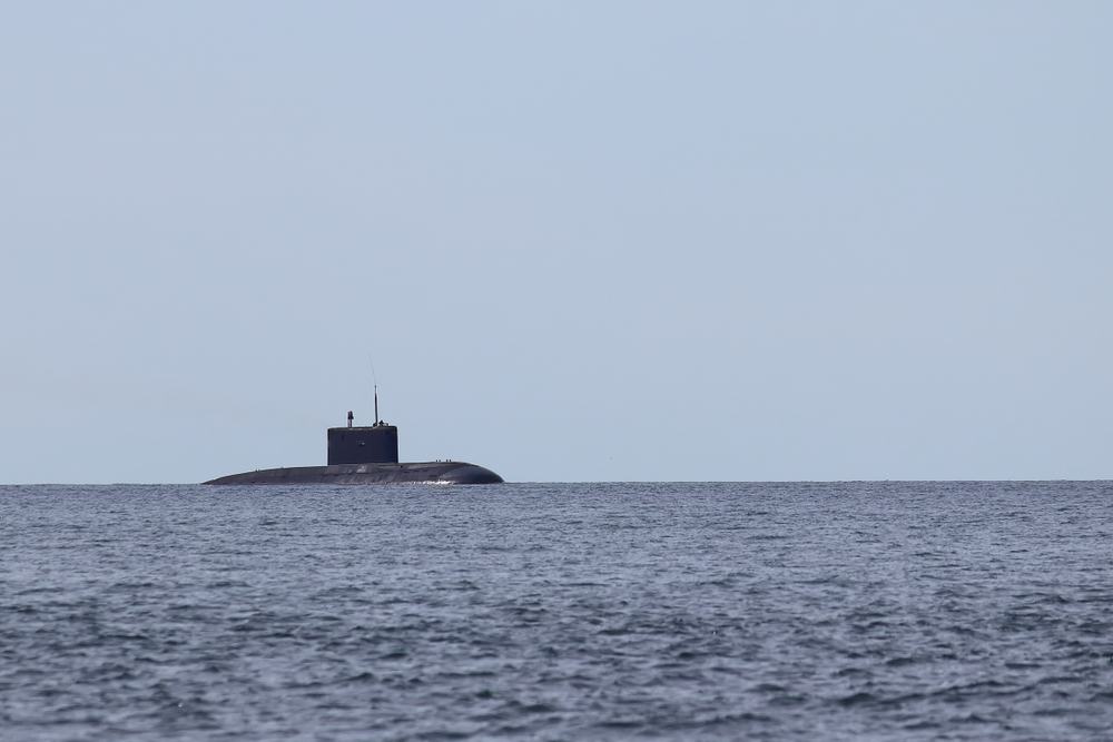 ВМС Ирана принудили всплыть атомную подлодку США в Ормузском проливе