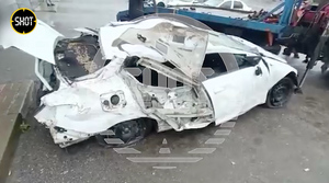 Железное месиво: Лайф снял на видео машину, подброшенную на крышу "Пятёрочки" взрывом бомбы с Су-34