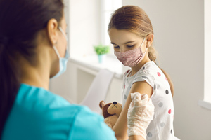 Инфекционист объяснил, до какого возраста можно делать вакцинацию ребёнка от ротавируса