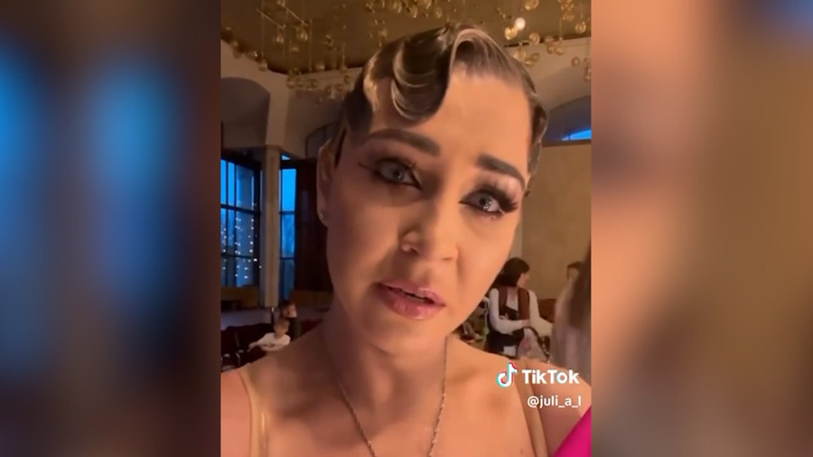 Виктория Урсатий. Обложка © TikTok / Juli_a_l