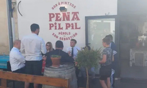 Макрон обрушил рейтинг ресторана на юге Франции "пивом на террасе"