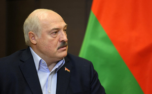 "Надо идти к миру": Лукашенко предупредил Украину о риске потерять все территории