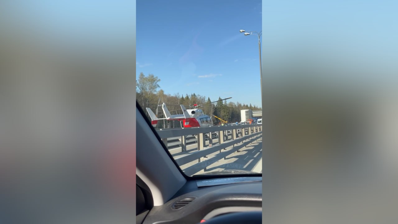 Появилось видео с места смертельного ДТП с шестью машинами в Москве