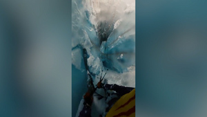 Экшен-камера сняла падение лыжника в ледяную бездну, и от этого видео в жилах стынет кровь