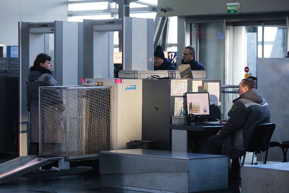 Две гранаты обнаружили в рюкзаке у пассажира на рентгене во Внуково