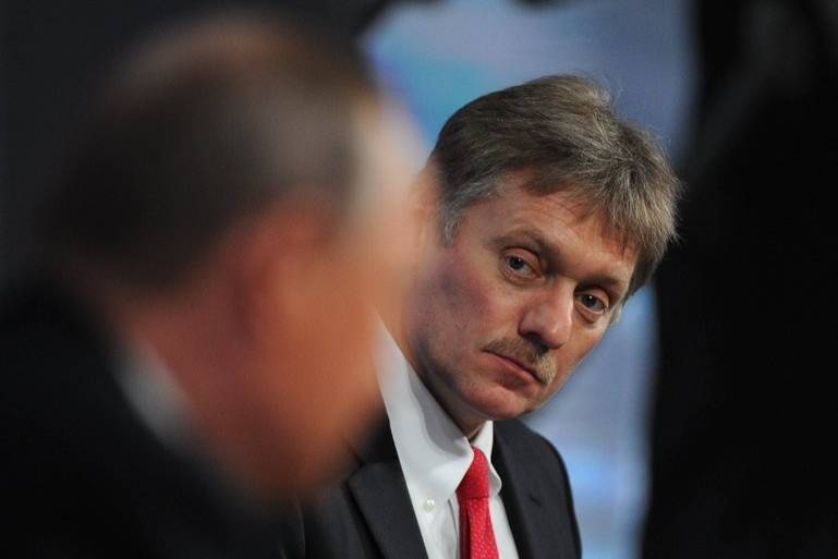 Песков: Россия под санкциями будет развиваться такими же темпами, что и Франция
