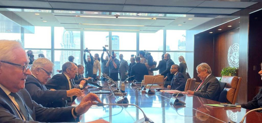 Лавров проводит переговоры с Гутерришем в Нью-Йорке. Обложка © Telegram / Мария Захарова