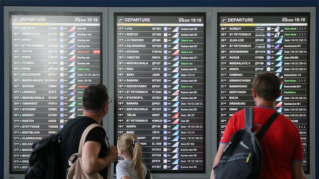 Госдума готовит высокие налоги для уехавших россиян