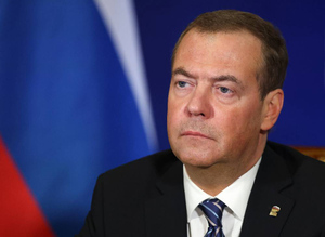Медведев заявил, что Запад больше не может диктовать человечеству свою волю