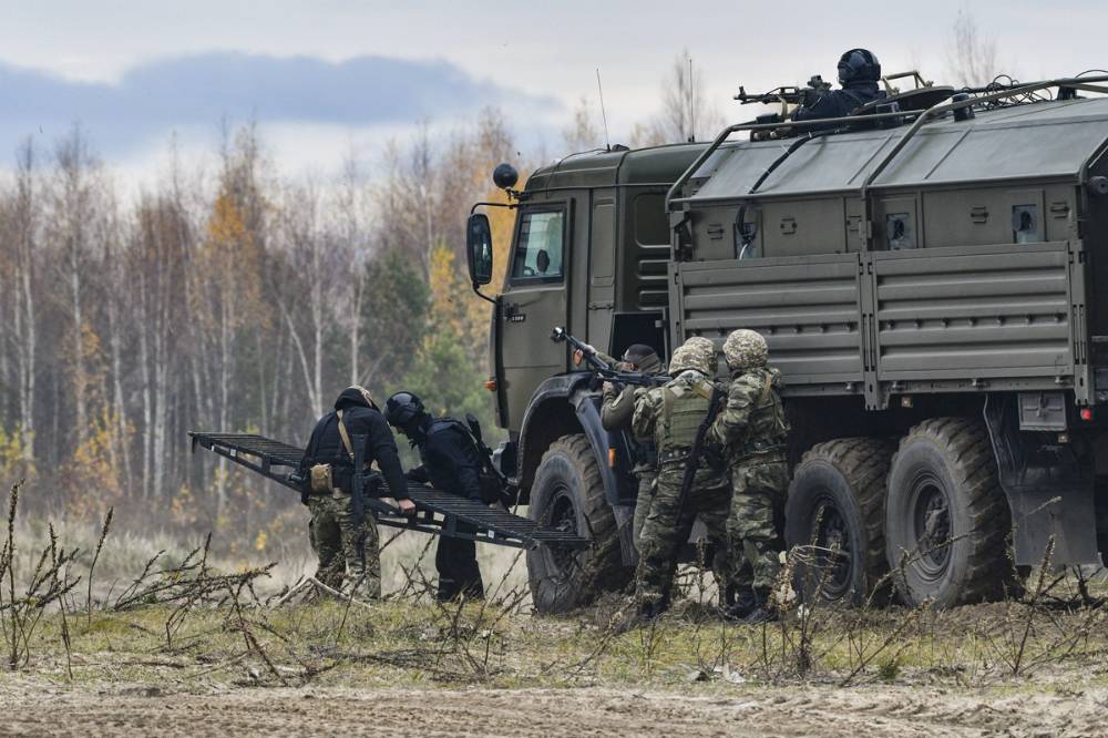ВС РФ уничтожили за сутки 300 военных и гаубицу L118 ВСУ на Донецком направлении