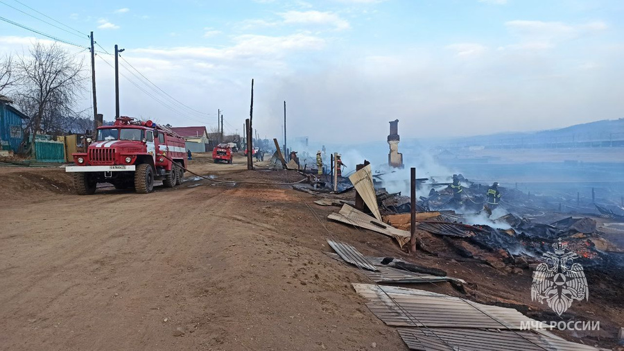 Последствия пожара в селе Баляга Забайкальского края. Фото © МЧС России