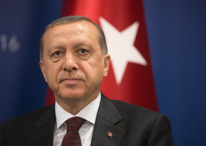 Эрдоган призвал сторонников охранять урны до подведения итогов выборов