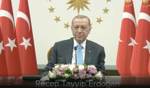 Врач высказался о "маске смерти" на лице Эрдогана на первом видео после внезапной болезни