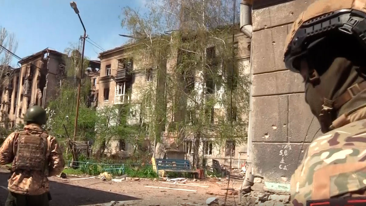 Минобороны: Штурмовые отряды при поддержке ВДВ заняли четыре квартала Артёмовска