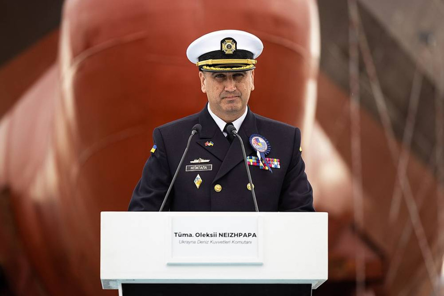 <p>Командующий ВМС Украины Алексей Неижпапа. Фото © <a href="https://commons.wikimedia.org/wiki/File:%D0%92%D1%96%D0%B7%D0%B8%D1%82_%D0%BF%D0%B5%D1%80%D1%88%D0%BE%D1%97_%D0%BB%D0%B5%D0%B4%D1%96_%D0%A3%D0%BA%D1%80%D0%B0%D1%97%D0%BD%D0%B8_%D0%B4%D0%BE_%D0%A2%D1%83%D1%80%D0%B5%D1%86%D1%8C%D0%BA%D0%BE%D1%97_%D0%A0%D0%B5%D1%81%D0%BF%D1%83%D0%B1%D0%BB%D1%96%D0%BA%D0%B8_06.jpg" target="_blank" rel="noopener noreferrer">Wikipedia</a> / PRESIDENT OF UKRAINE VOLODYMYR ZELENSKYY Official website</p>