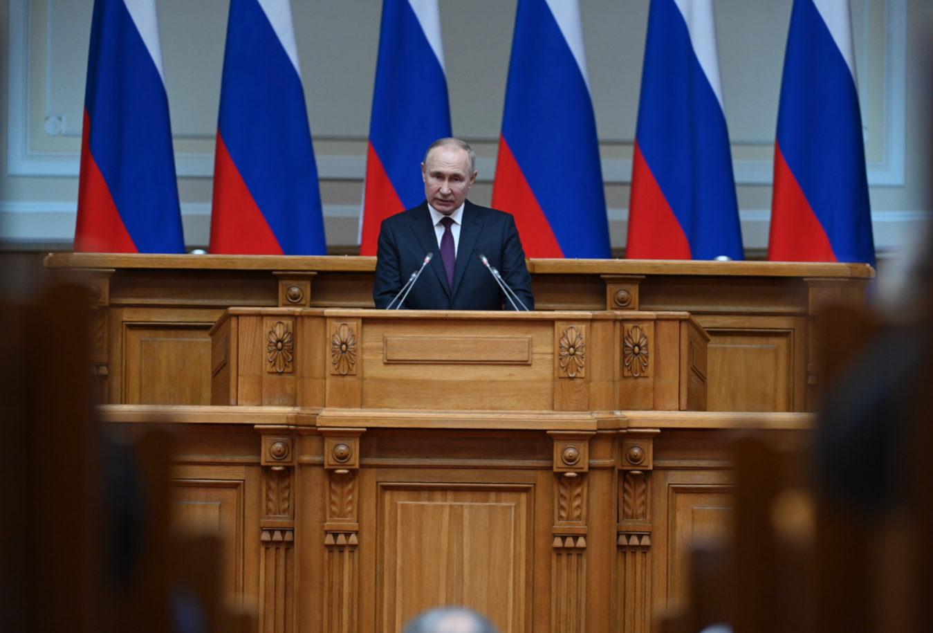 Путин: Страны, желавшие создать России проблемы, устроили их для самих себя