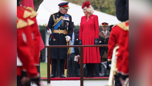 Британский король Карл III на коронации наденет мантию деда — Георга VI