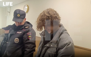 Заплаканный треш-блогер Стасик Кудрявый пожаловался на одиночество и отправился под арест