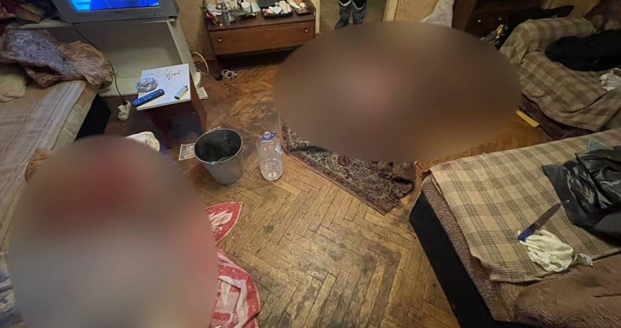 Завёрнутое в ковёр тело мужчины нашли в квартире дома на северо-западе Москвы. © Обложка © t.me / Прокуратура Москвы