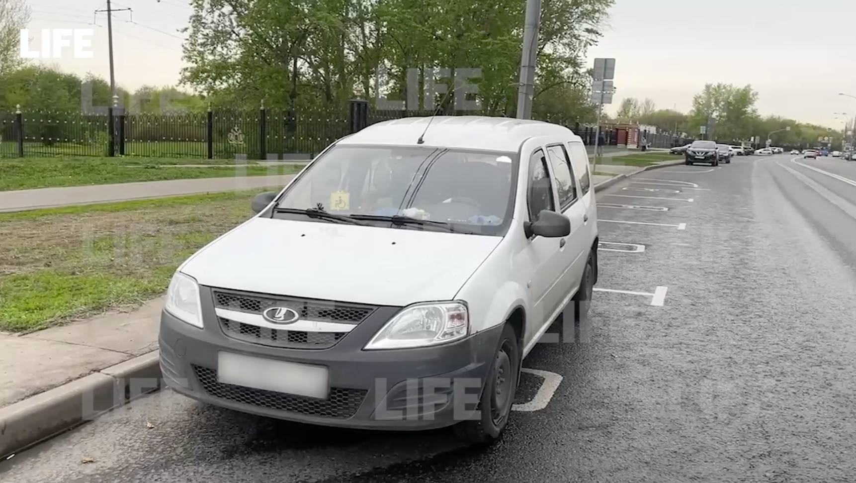 В Москве мать бросила четырёхлетнего сына в машине, после чего загадочно пропала