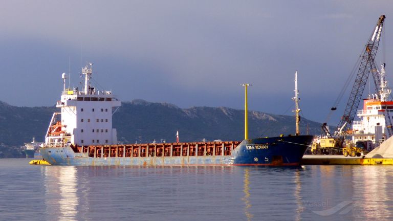 Босфор закрыли для судоходства из-за аварии сухогруза Ilyas Konan 