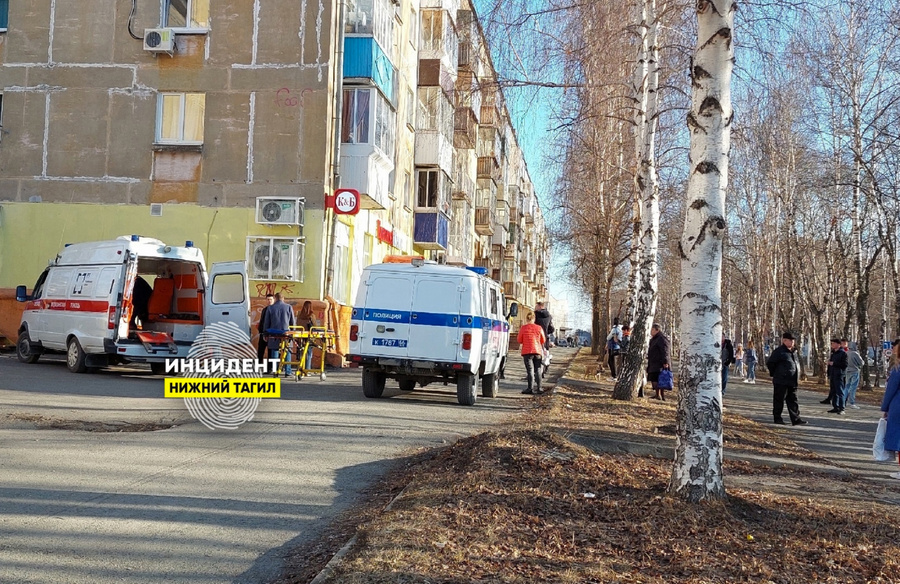 В Нижнем Тагиле школьница пыталась спуститься по простыням с пятого ...