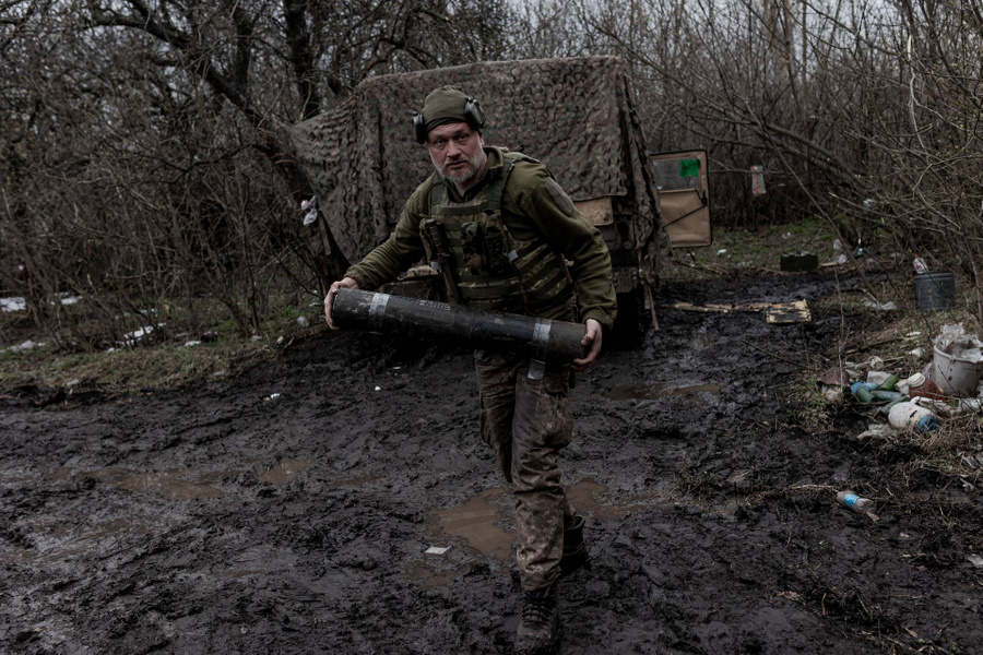 Украинский военный. Фото  Getty Images / Diego Herrera Carcedo / Anadolu Agency