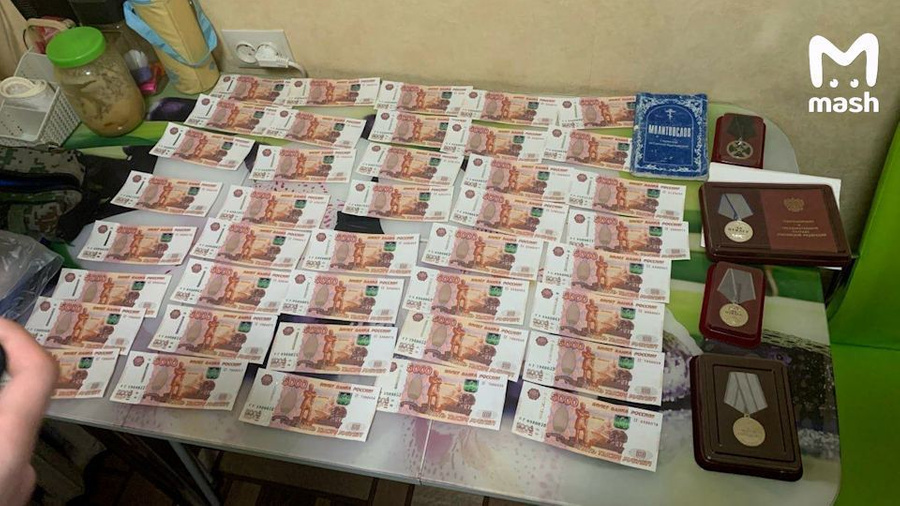 Содержимое сумки, найденной девятилетним жителем Тульской области. Обложка © Mash