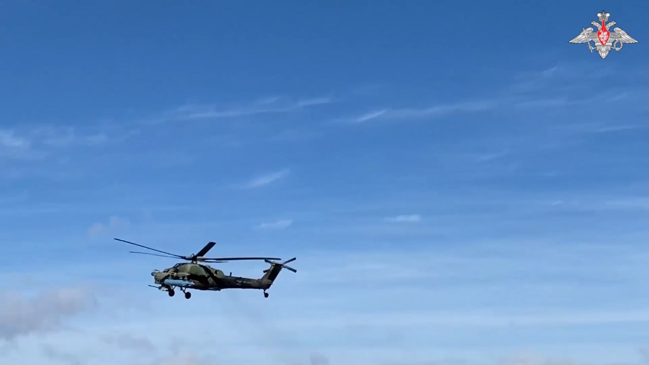 Минобороны показало видео уничтожения командных пунктов ВСУ вертолётами Ми-28