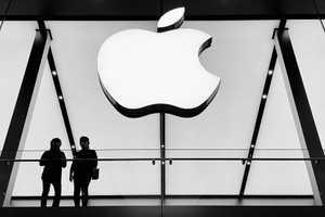 Apple сократит число рабочих мест в корпоративном отделе продаж