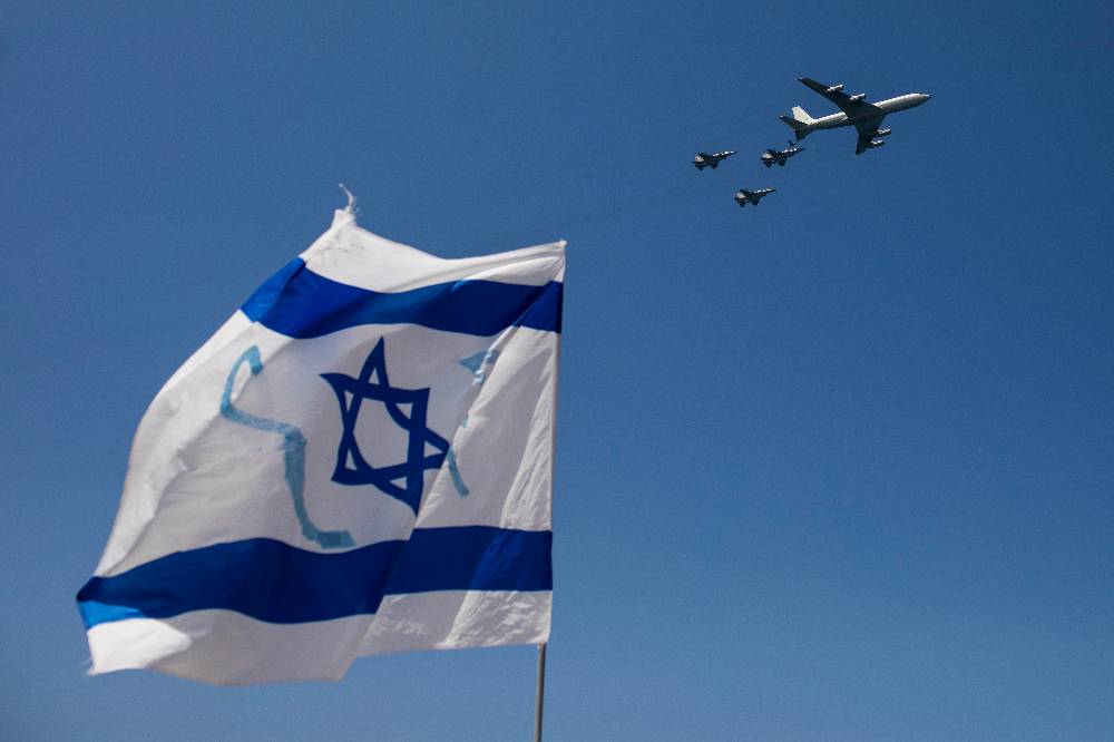 Самолёты ВС Израиля нанесли удары по сектору Газа в ответ на запуск девяти ракет