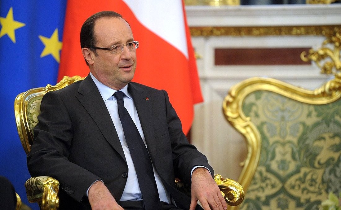 Бывший президент Франции Олланд получил место в парламенте