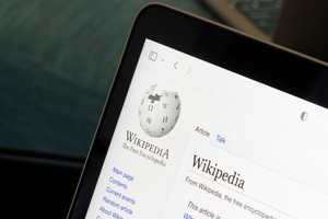 "Википедию" оштрафовали на 800 тысяч из-за песни группы "Психея"