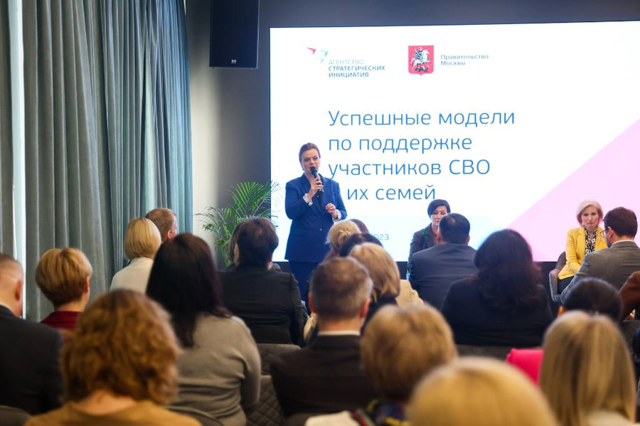 Анна Цивилёва посетила Единый центр поддержки участников СВО в Москве. Фото © Пресс-служба фонда "Защитники Отечества"